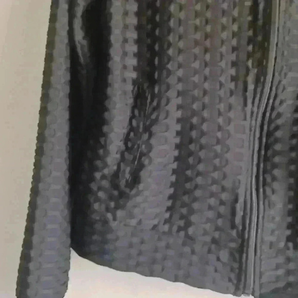 WOMEN'S ATHLETIC ZIP-UP JACKET IN BLACK - Picture 6 of 11